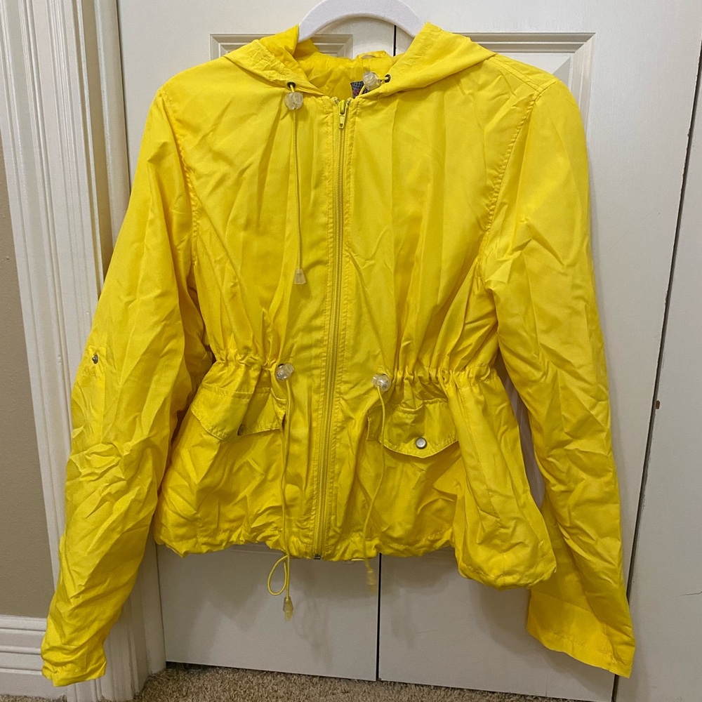 Yellow windbreaker jacket for women